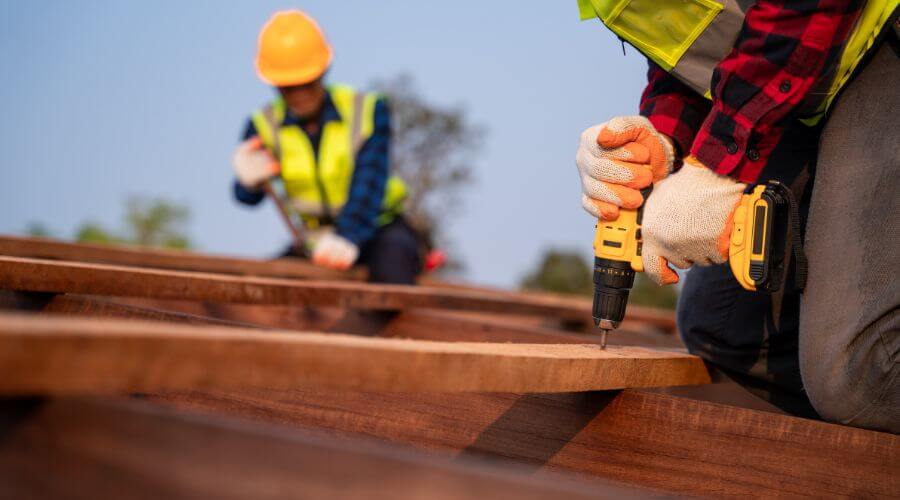 Professional gutter cleaning in Cypress, CA